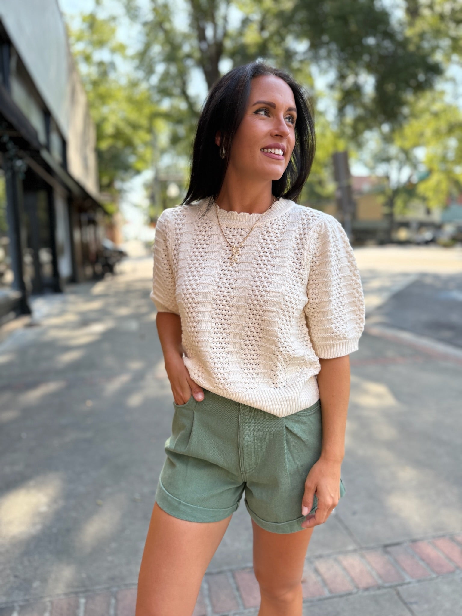 Olive Solid High-Waist Roll-up Hem Shorts