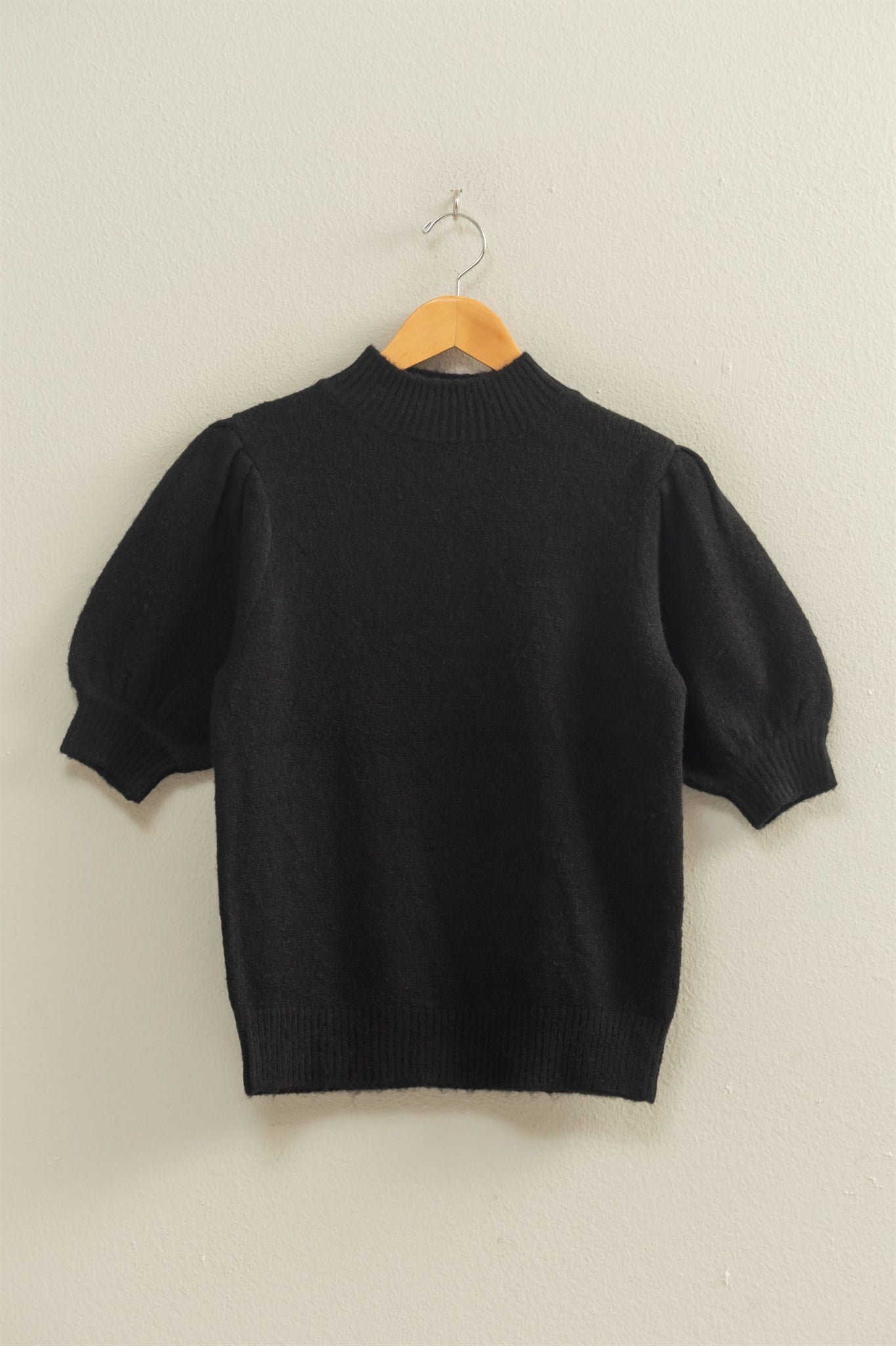 Black Short-sleeve Ribbed Sweater With Puff Sleeves