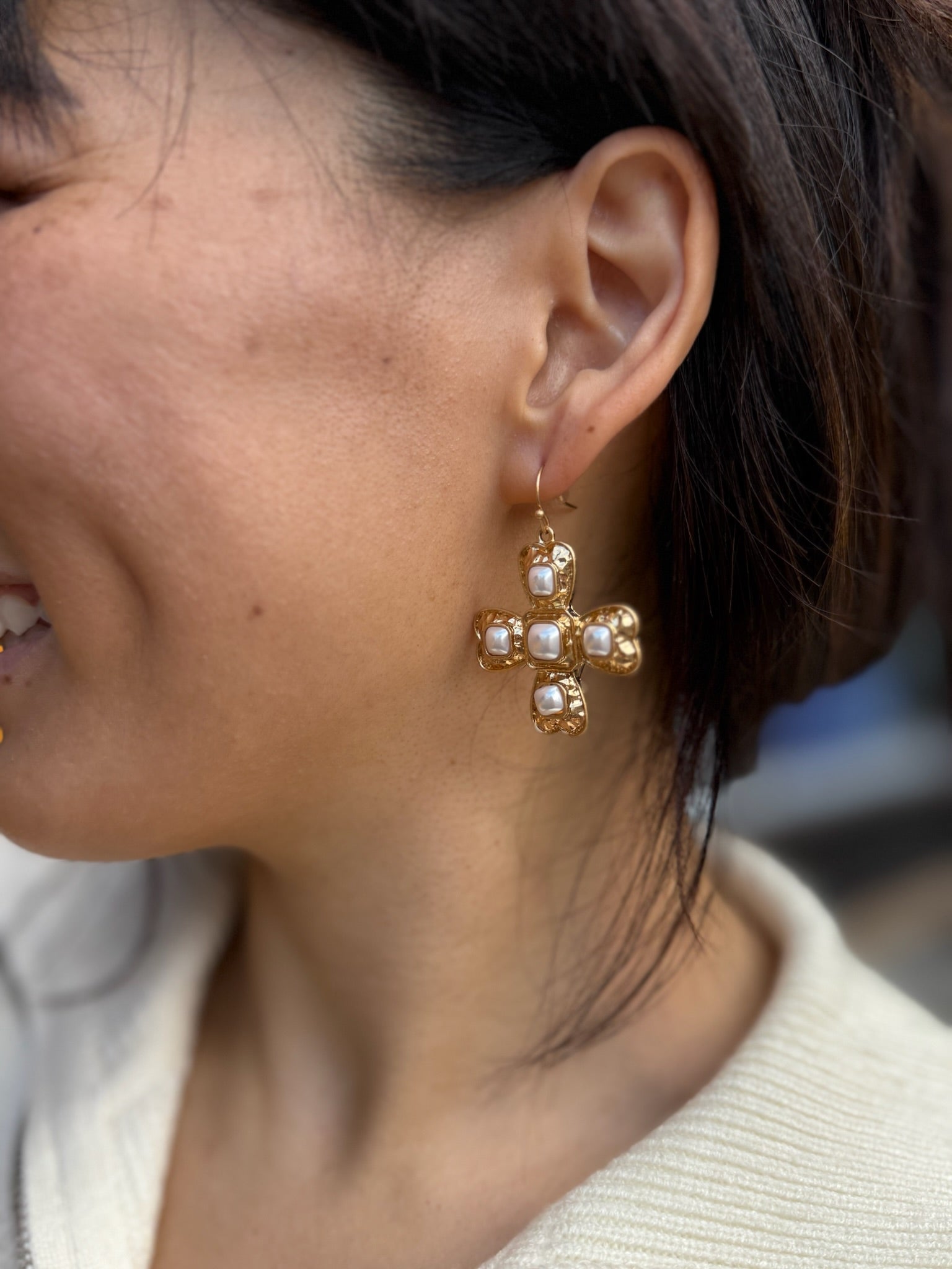 Regal Grace Pearl Filigree Earrings